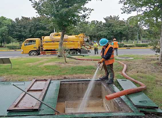 桥东化油池清理